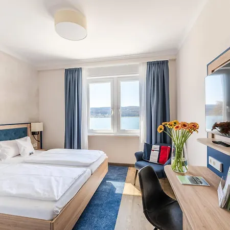 Strandhotel Loechnerhaus Reichenau Esterno foto