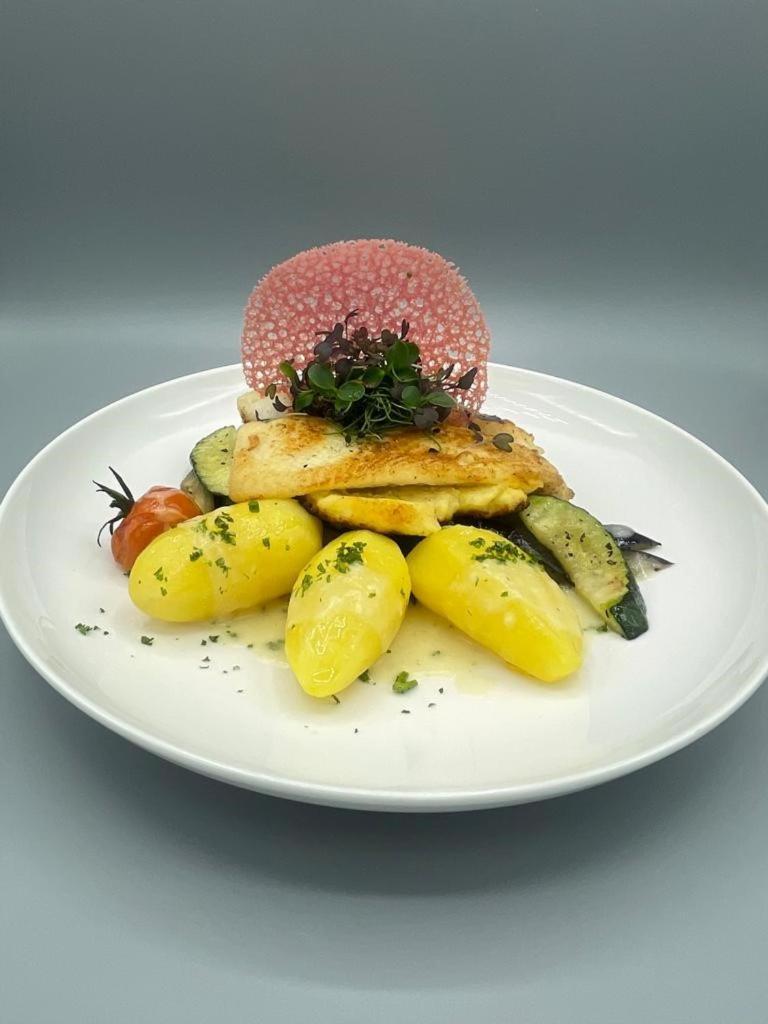 Strandhotel Loechnerhaus 4*