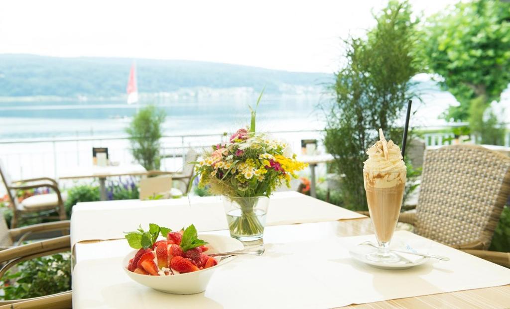 Strandhotel Loechnerhaus Reichenau